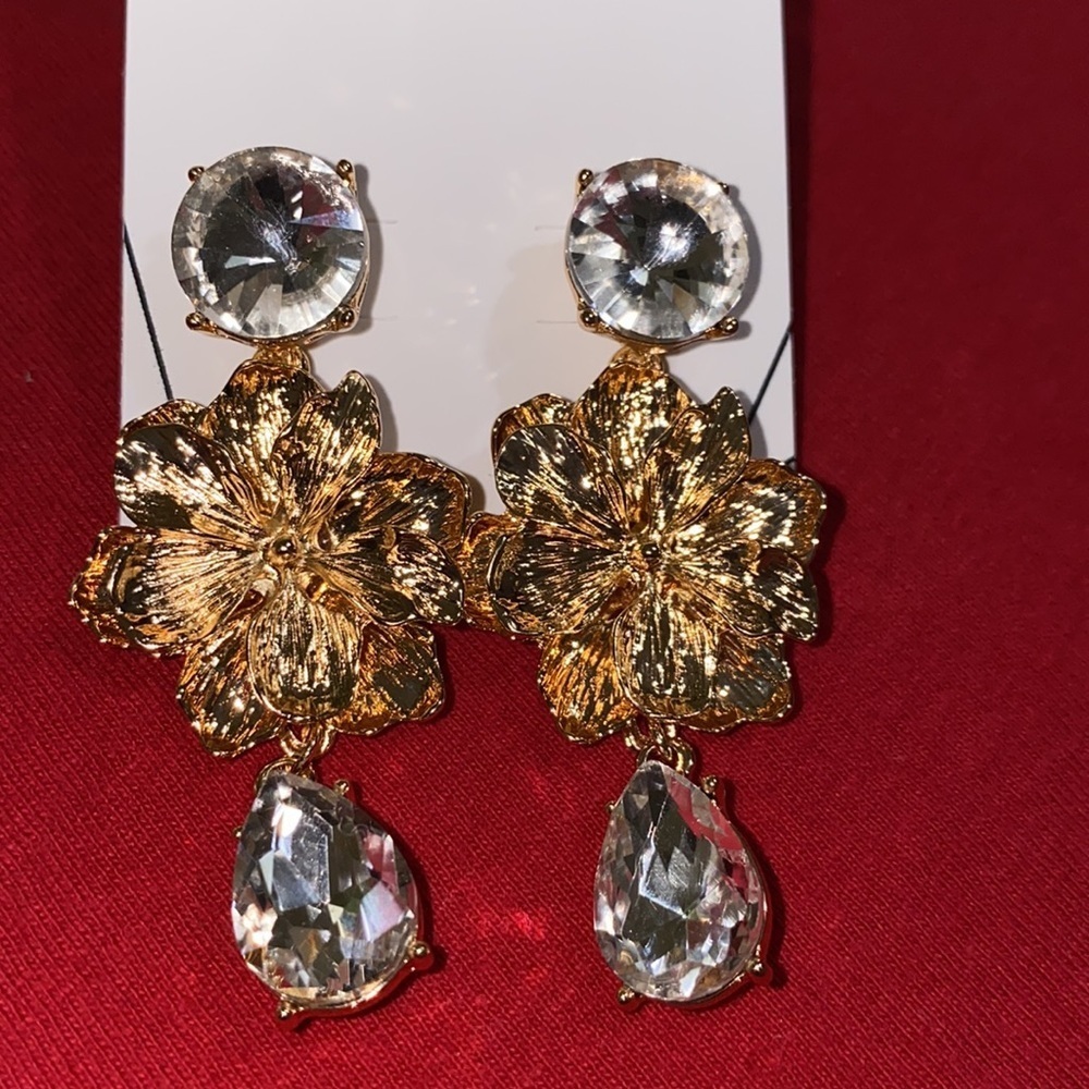 Also earrings
